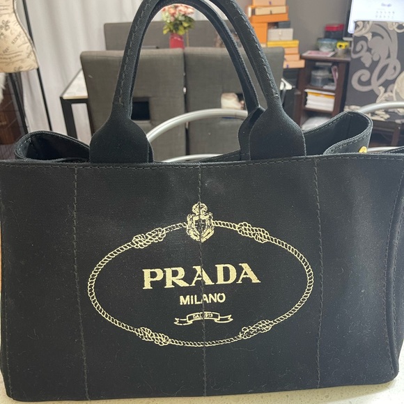 Authentic large prada canapa - Picture 5 of 10